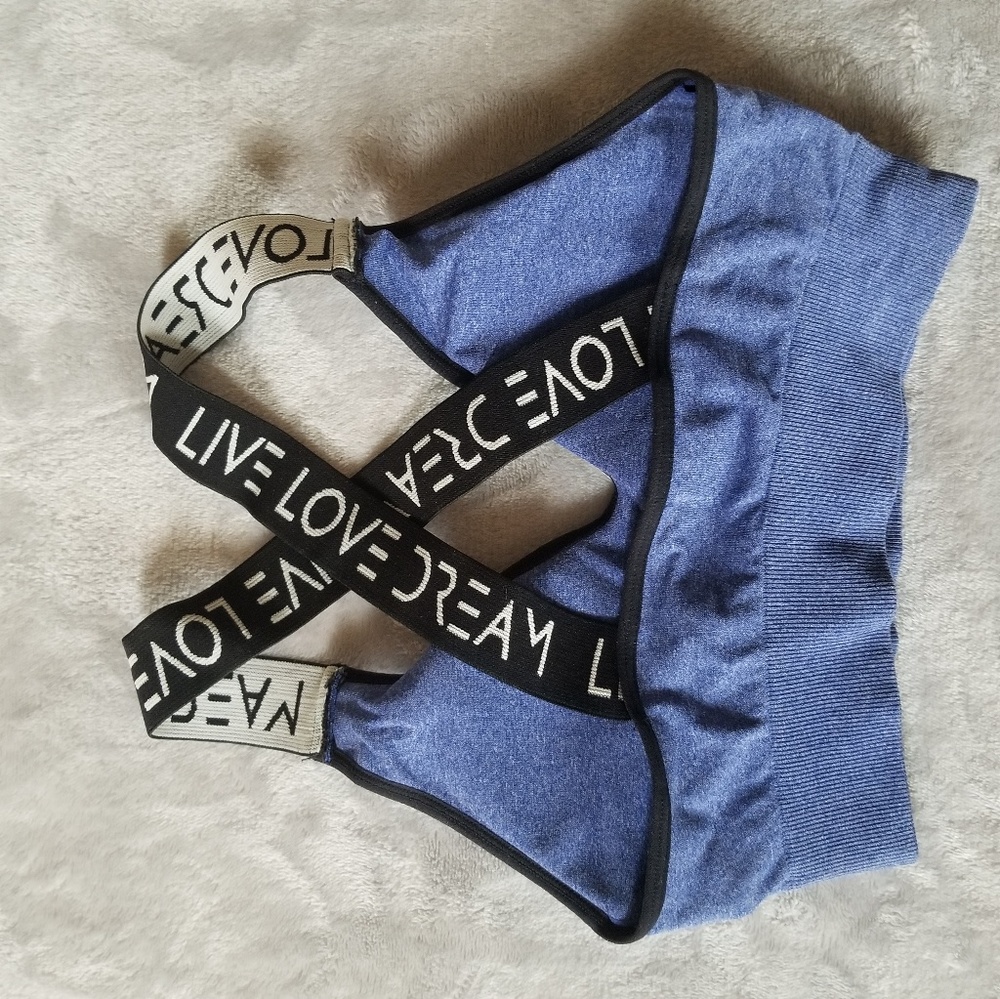 Workout Top - Picture 2 of 3